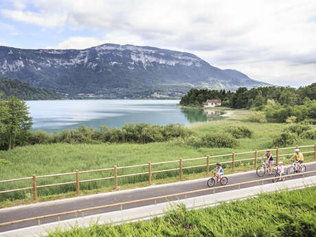 Tour du Lac d'Aiguebelette