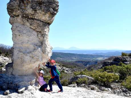 Randonnée pédestre dans les Mourres