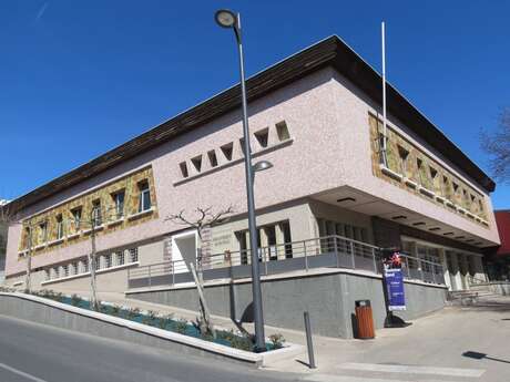 Bibliothèque et salle des fêtes, patrimoine XXème