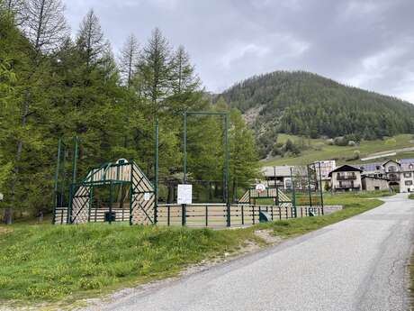 Terrain multisport d'Arvieux Terrain multisport d'Arvieux
