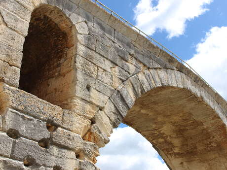 Pont Julien