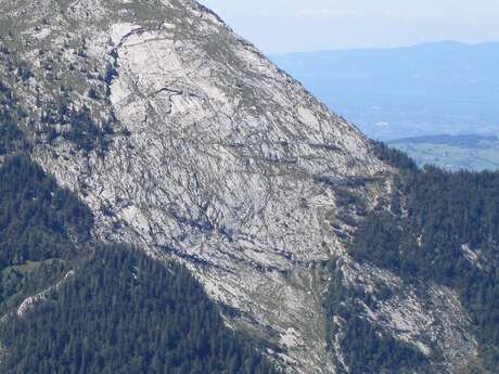 Encadrement escalade : Charmant Som, dalles supérieures