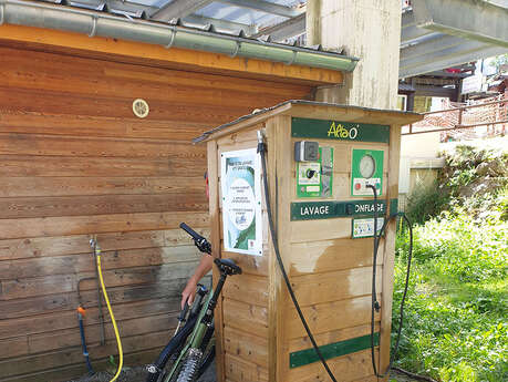 Mountain bike wash