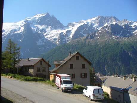 Le Beau Rochas - Clot Adolphe