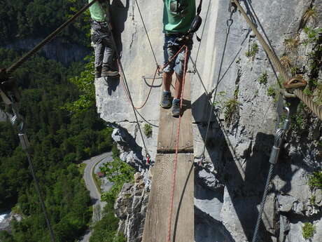 Via ferrata de Curalla accompagnée avec Evasion Canyoning