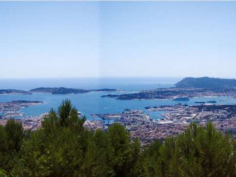 Visite de la rade de Toulon en bateau avec les Bateliers de la Côte d'Azur