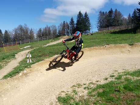 Cours collectifs de VTT Enduro/DH  - Bureau des Guides