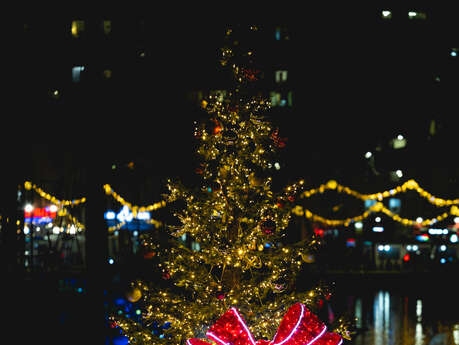 Illuminations et structures monumentales pour les fêtes de fin d'année