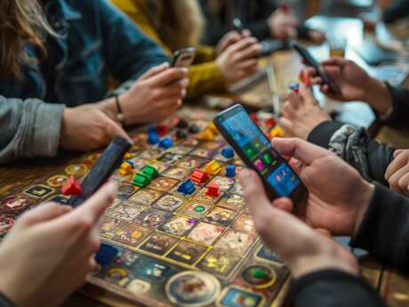 Jeux et applis : quand le numérique rencontre l'analogique - Festival Connexions 2025