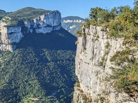 Nuit insolite en portaledges - Ecole de Porte