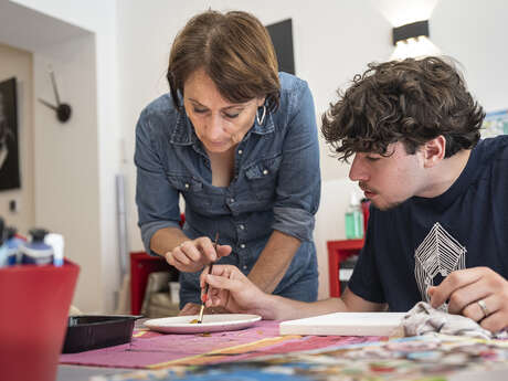 Boucle des Savoir Faire : Marie-Jo et ses pinceaux