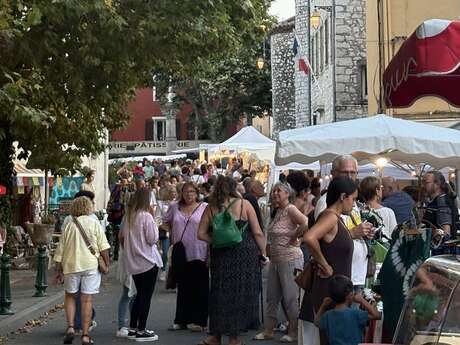 Marché nocturne - Saint-Vallier-de-Thiey