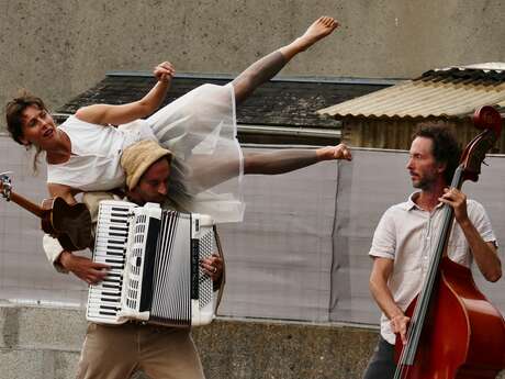 Cirque : Mange la vie avec les doigts