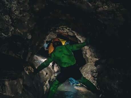 Spéléologie découverte - Grotte du Puits des Bans avec Ecrins Spéléo Canyon