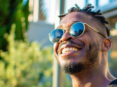 Village Charlot : Rap- und Slam-Workshop "Exprime ton flow pour le Printemps des poètes" mit Maskit