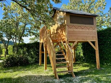 Cabane perchée Lonna