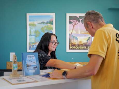 La boutique du bureau d'information touristique Porquerolles