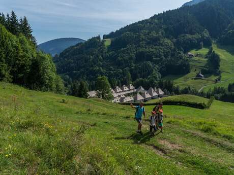 Les balcons du Reposoir - Randonnée