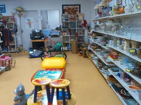 Braderie Brocante du secours populaire