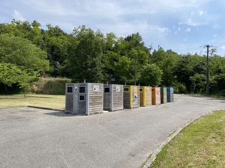 Bornes de tri parking de covoiturage