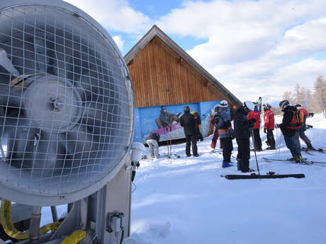 The secrets of snow (visit to the snow factory)