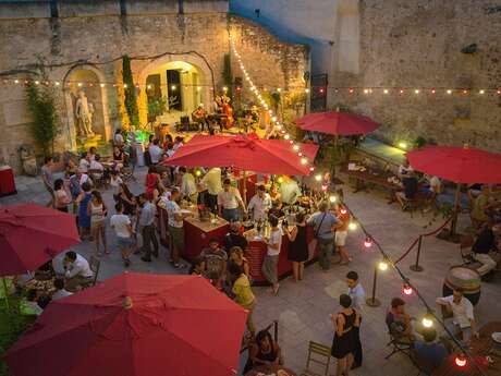 Le Bar à Vins des Côtes du Rhône durant le Festival d'Avignon