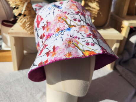 Une Coccinelle sur un Fil