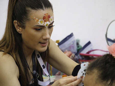 Maquillage celtique et chapeaux magiques - Festival Les Roches Celtiques