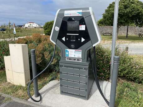 Borne de recharge pour voitures électriques - Saint-Clément-des-Baleines