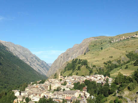 De La Grave au col de Sarenne par l'Alpe d'Huez