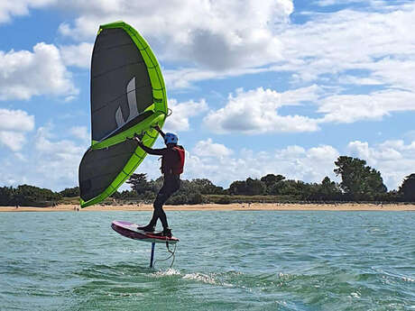 Cours particuliers - stage 3 jours de wing-foil par le Club Nautique des Portes-en-Ré