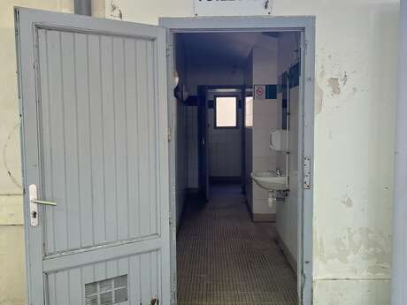 Public toilets - Place de la République