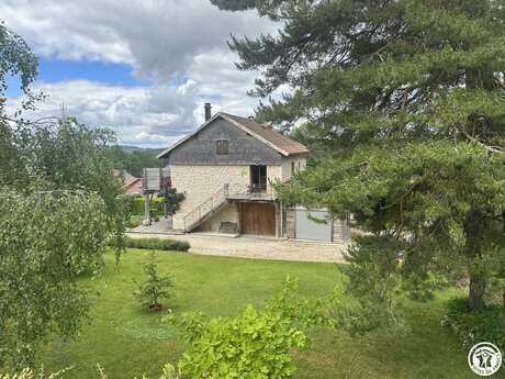 Haut  Perché à Giron 1000