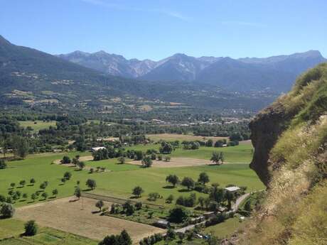 La plaine sous le roc