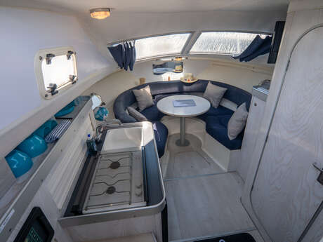 Le Mistral house boat Le Mistral house boat