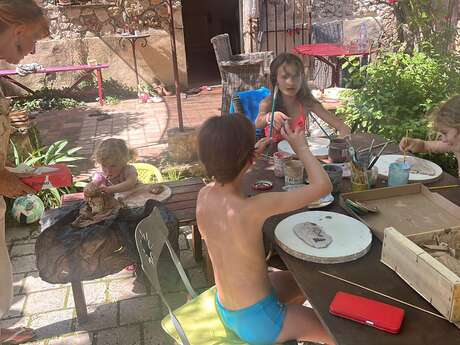 Cours de Poterie. Atelier de création