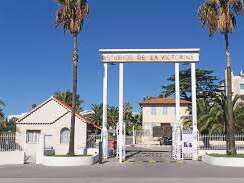 Excursion to the 1st and 7th Art in Nice