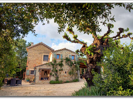 A l'Ombre des Mûriers