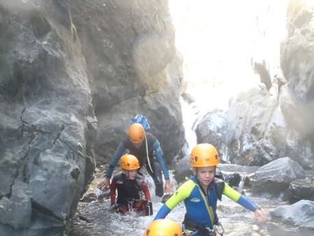 Canyoning famille - Odile Martin Cocher - Aventure Verticale La Meije