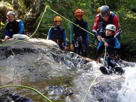 Canyoning avec le Bureau des Guides des Pyrénées Ariègeoises