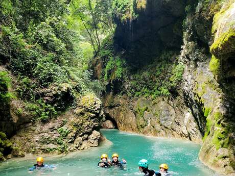 Canyoning spectaculaire, le Rio Barbaira - Jordi Martelot