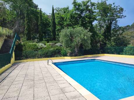 Furnished Accommodation "Studio Cocooning - Terrace - Garden - Swimming pool"