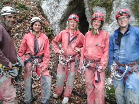 Sortie Spéléologie : Découvrez l’envers secret de la montagne !