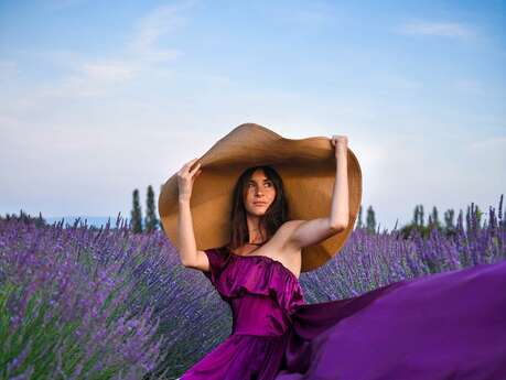 Flying Dress Provence