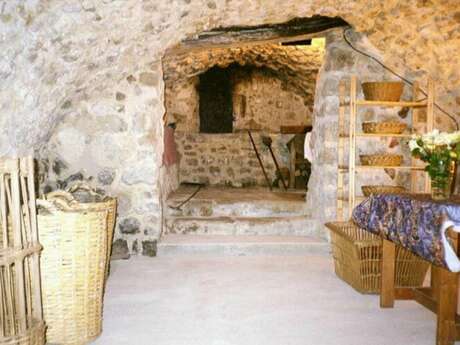 Ancien four à pain communal