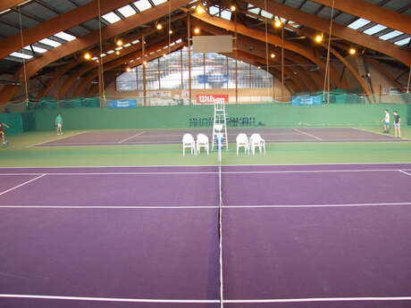 Tennis au  Chambon-sur-Lignon