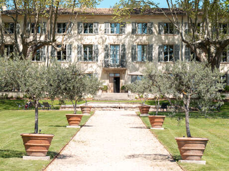 Atelier biscuits de Noel au Domaine de Fontenille