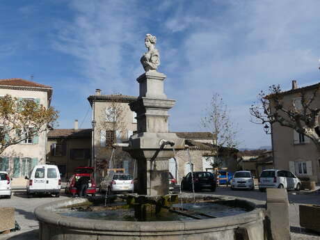 Fontaine-lavoir de Ribiers