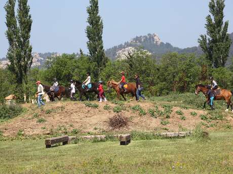 Poney Club le Rouget du Paradou