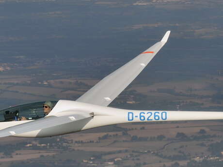 Reunión de grandes planeadores remolcados